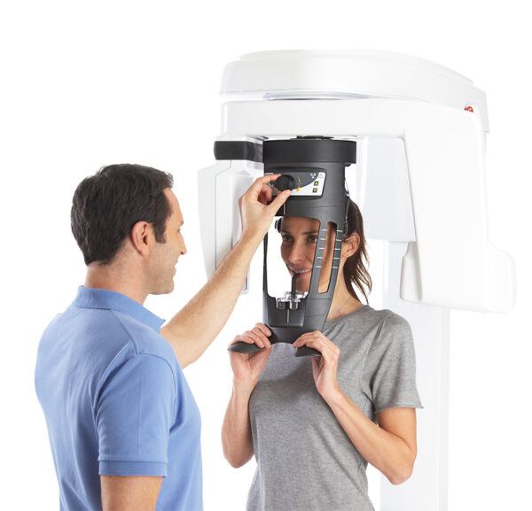 SISTEMA DE RADIOLOGÍA 2D/3D EXTRAORAL CARESTREAM 8100 3D - Imagen 3
